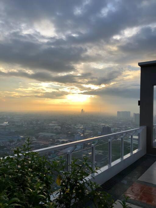 The Celandine By Dmci Homes Caloocan Exterior foto
